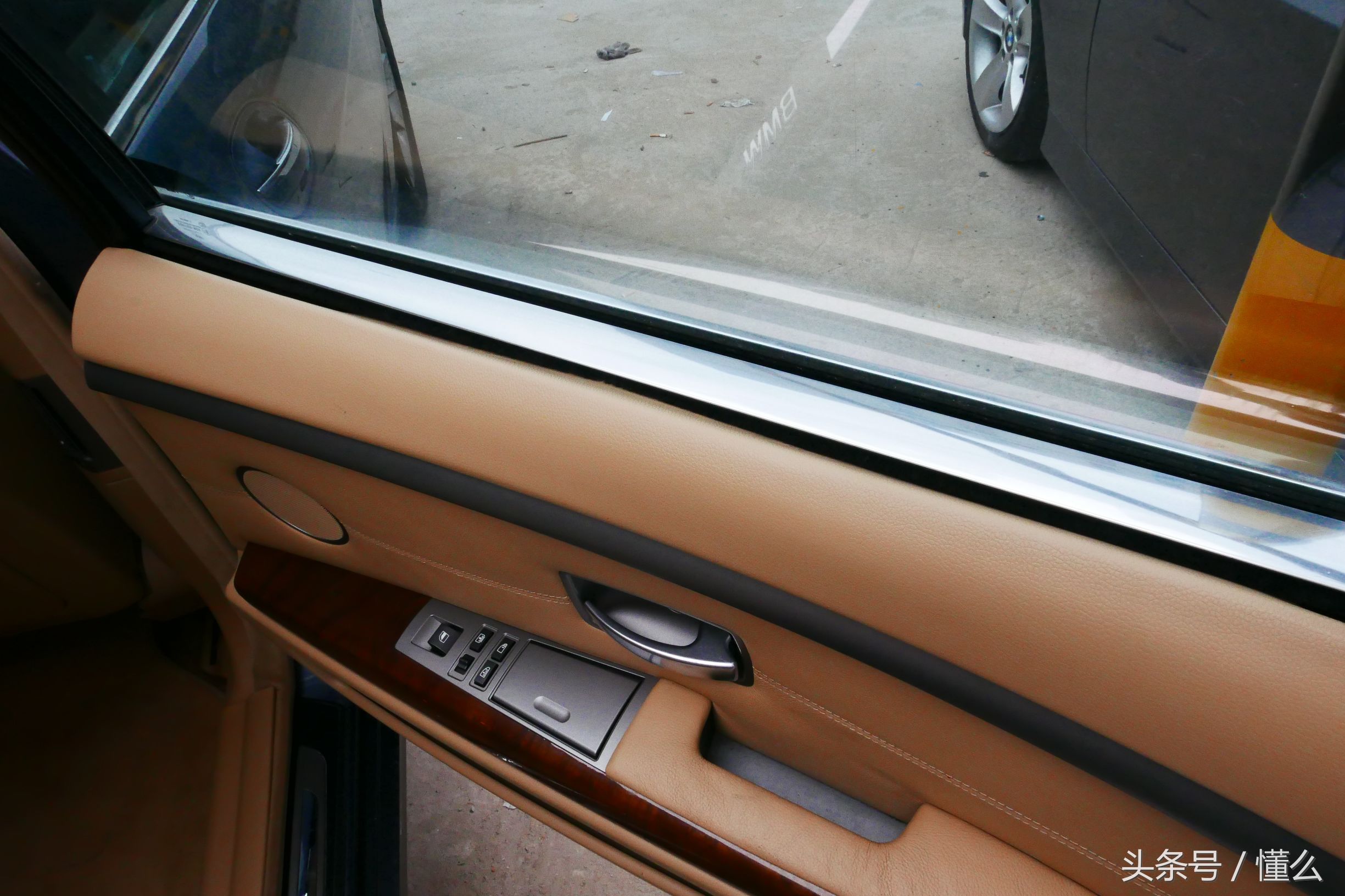 宝马7系m760深蓝色,宝马7系老款e66试驾