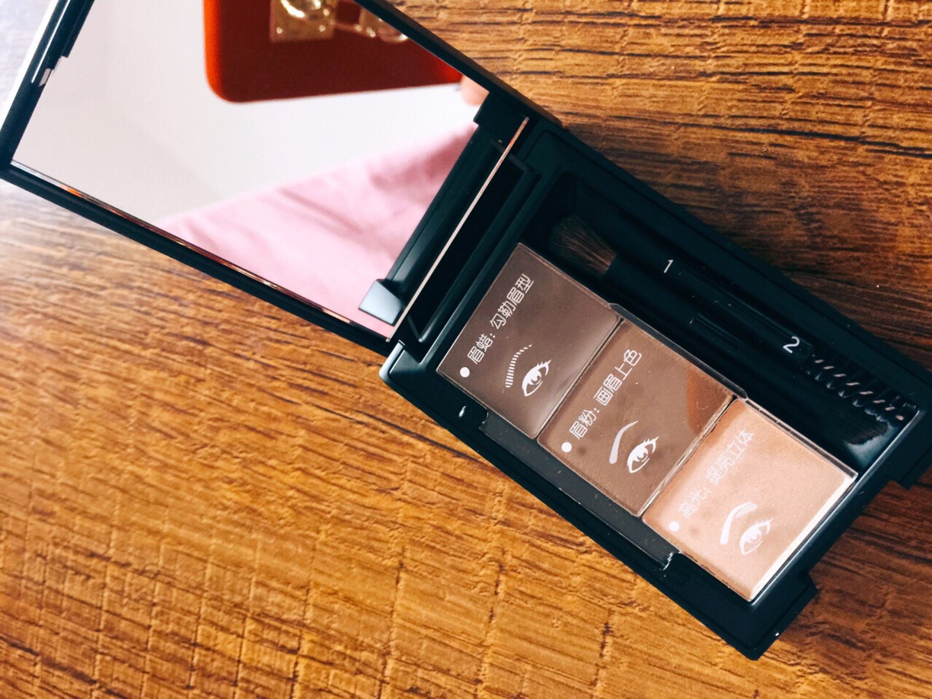 pony中国旗袍妆,pony减龄穿搭