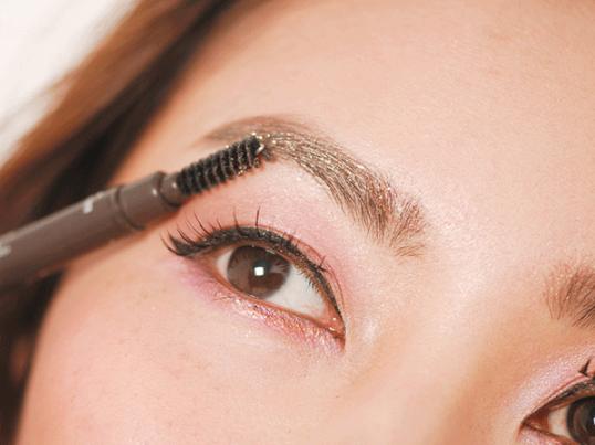 眉毛怎样可以变得更浓,眉毛真的可以改变运势