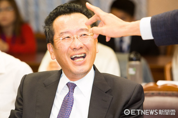 追杀有功再上层楼！顾立雄掌“金管会”是中元节的“鬼”任命？