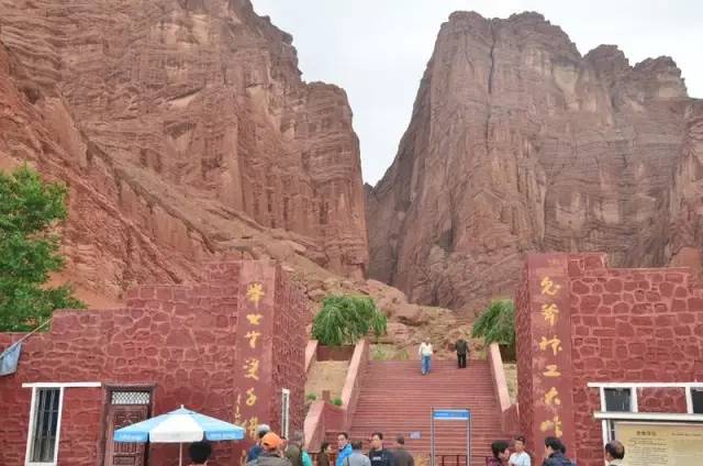 带着老伴穷游,开房车带老伴穷游