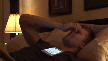 安装在*体下**的手机架？岛国人民的脑洞污到极致