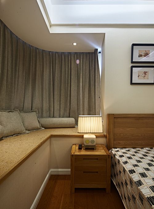 无锡紫金伴山最大户型,转角飘窗房间小户型