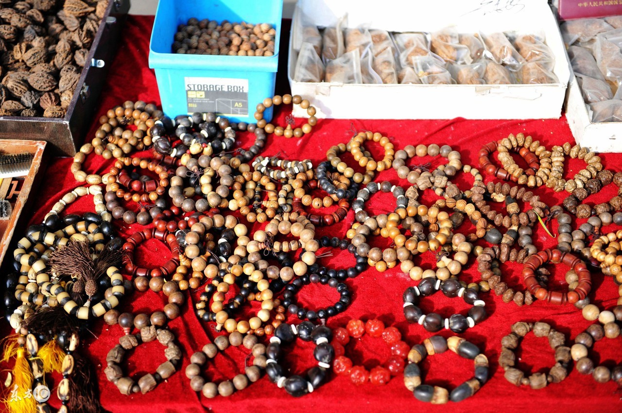 普洱茶泡星月菩提过程视频,星月菩提根手串泡普洱茶