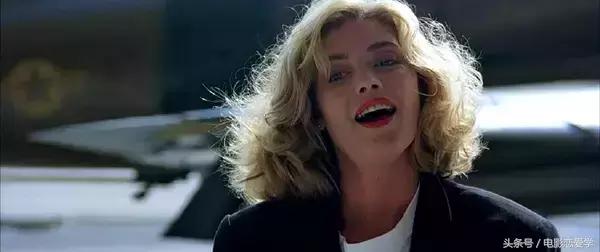 男子女厕所撩妹，简直*兽禽**！