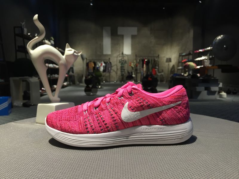 nike登月跑鞋穿搭,nikelegendreact3