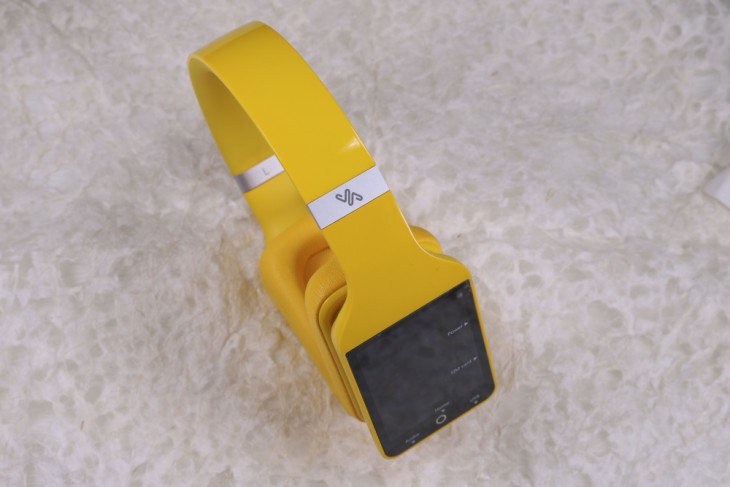 耳机带屏幕,耳机带液晶显示屏