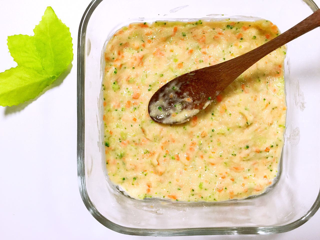 鳕鱼时蔬小嫩糕｜宝宝秋天易生病，补锌增强抵抗力食谱一定要收下