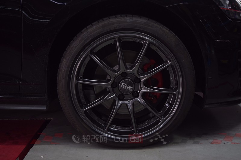 高尔夫7.5代gti19寸轮毂,大众高尔夫7.5代gti改装