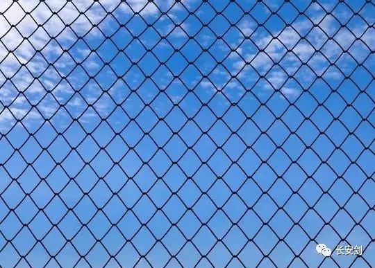 当我们声讨“后厨乱”“床单脏”“刷单狂”时，如何治理信用海洋各种难堪的裸泳？