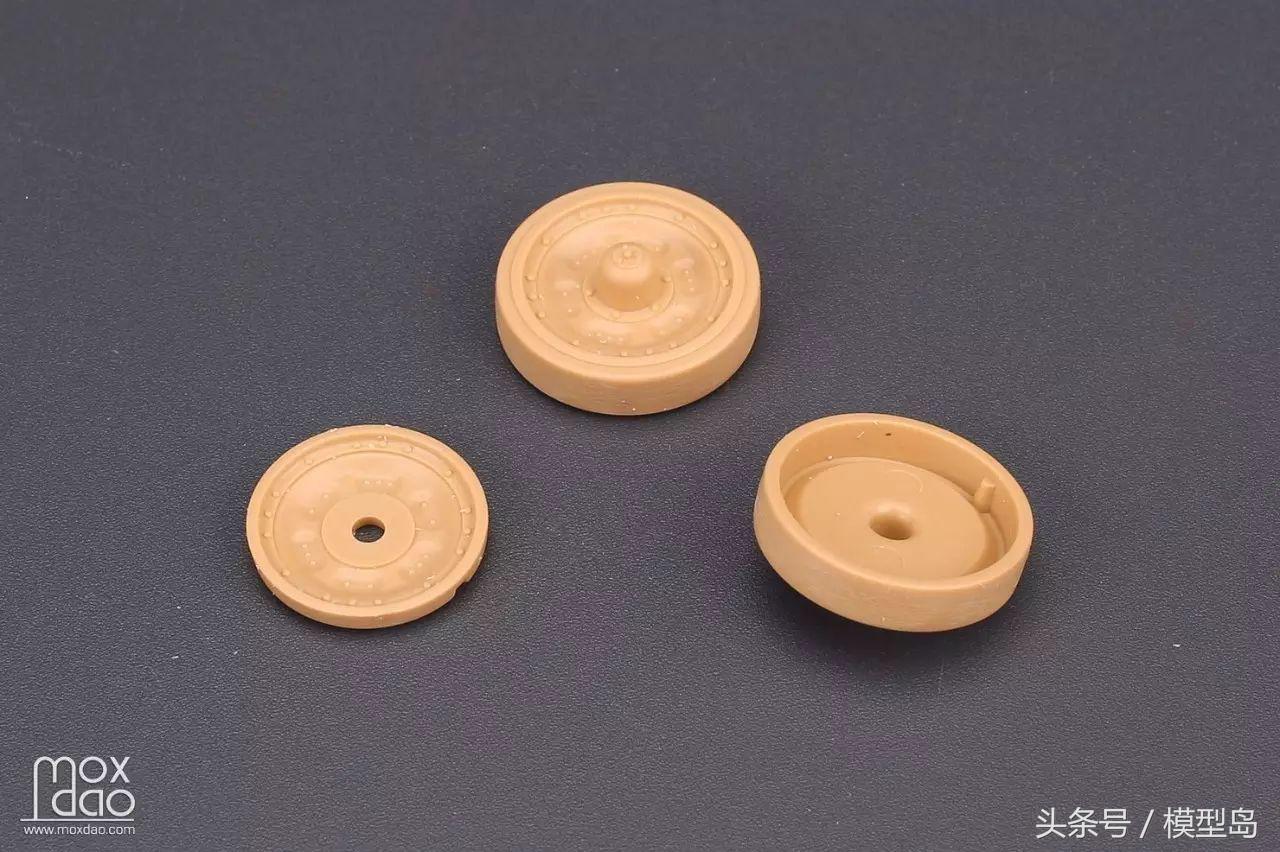 田宫新品35352圣瓦伦丁战车|板件评测