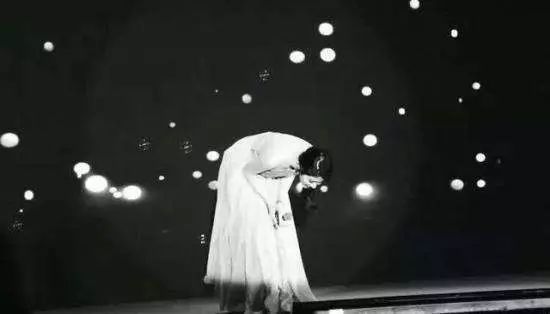 到底是谁在背后搞小动作？这字里行间的信息量也太大了