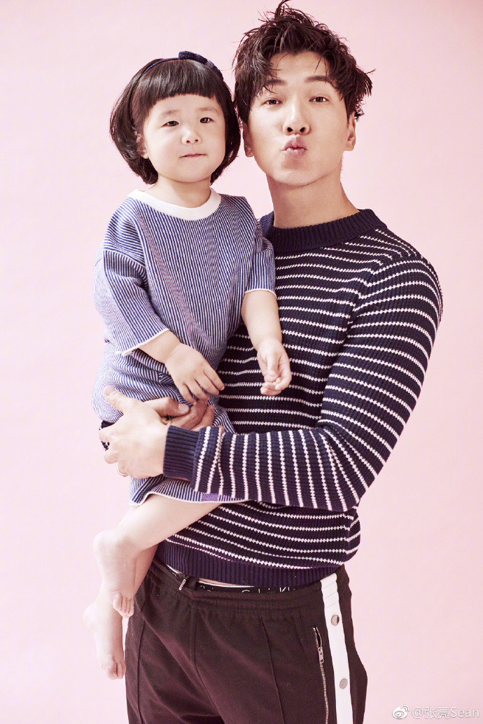 《中餐厅》里的张亮原来是个炫女狂魔，每天不重样！