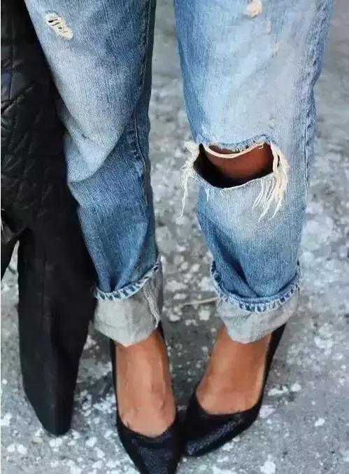 破洞牛仔裤越来越大,牛仔裤破洞拉丝断了怎么补