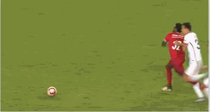 中超球迷现场骂裁判,中超球迷集体骂裁判