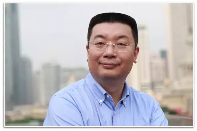 你在桥上看风景楼上的人在看你,你站在桥上看风景小说