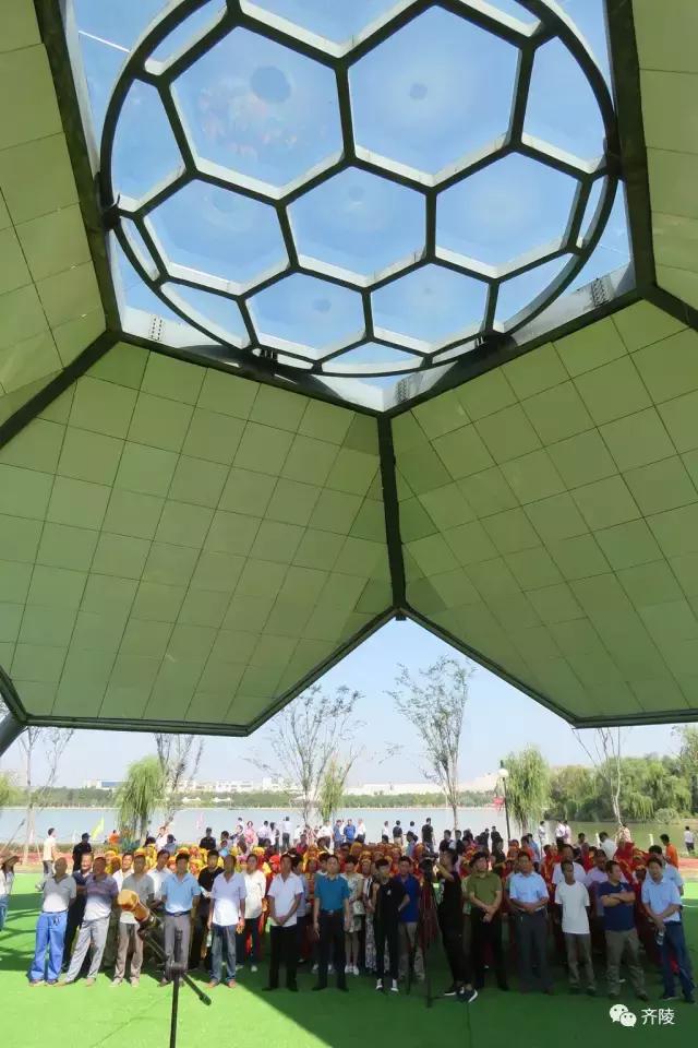 蹴鞠体育节开幕式,齐文化博物院蹴鞠表演队