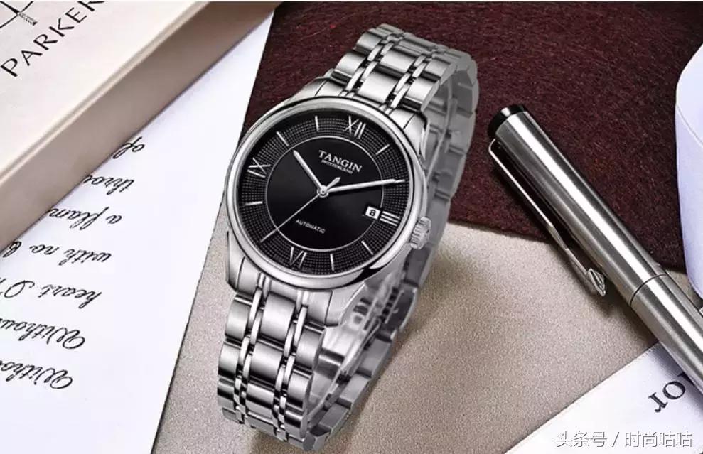 男士戴表不讲究的是什么心态,男人真的有必要戴表吗