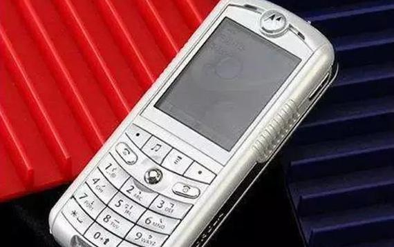 乔布斯是怎么发明苹果手机的,十年前乔布斯把iphone带给全世界