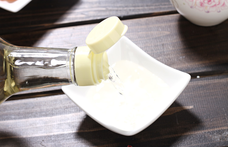 燃气灶油污清洁小妙招啤酒,燃气灶顽固油污怎么擦洗