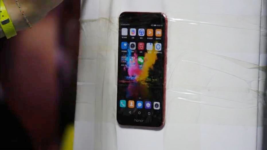 手机被坐弯了一点有影响吗,再也不用担心坐姿问题