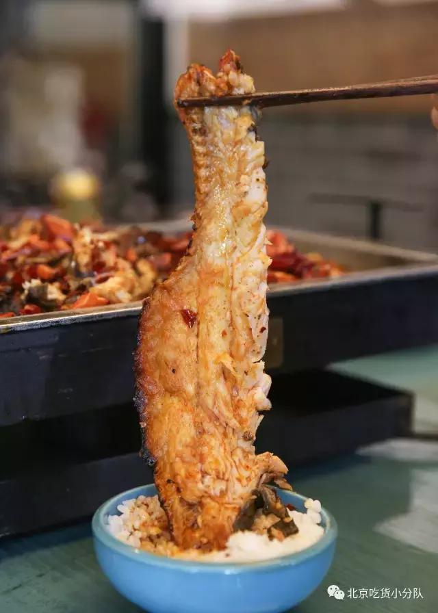 重庆老师傅二十年来的烤鱼配方,国宝级川菜大师视频