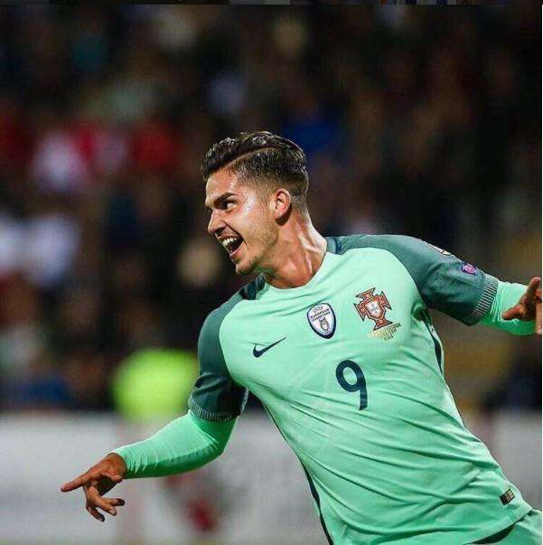 8场11球5助攻,八场七球三助攻