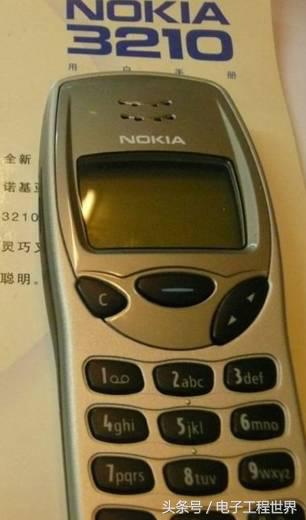 朋友圈被“10年前的手机”刷屏了!老泪纵横,都是青春和故事啊