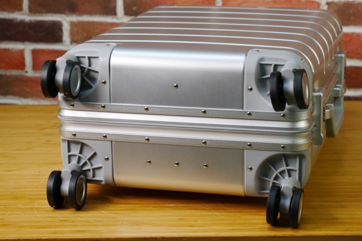 小米90分旅行箱28寸测评,小米米家全金属旅行箱