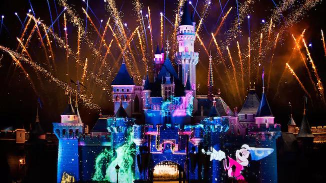 香港迪士尼乐园和上海迪士尼乐园,香港迪士尼和上海迪士尼