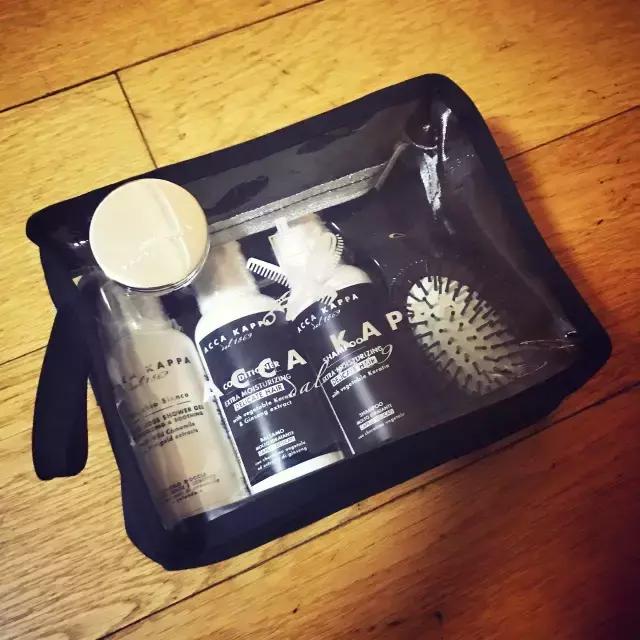 单独旅行适合带自拍杆吗,一个人旅游适合带什么自拍杆