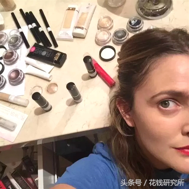 为什么一直嘲蕾哈娜是美妆博主,欧美美妆博主蕾哈娜化妆系列