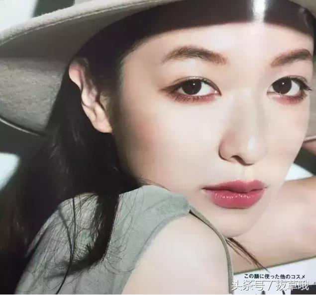 canmake眼影02号色测评,canmake眼影香奈儿同款