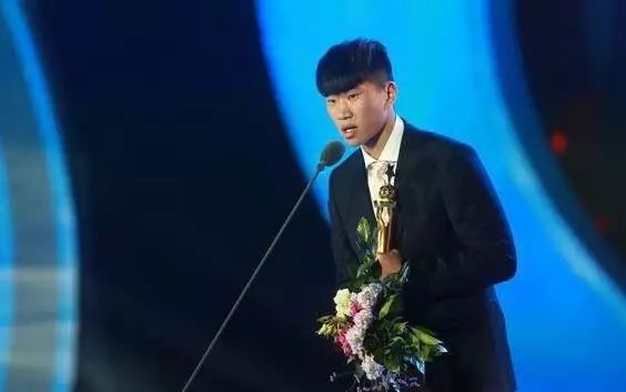 4笔引援流产暴露申花不足，自身方向不该被上港崛起左右！