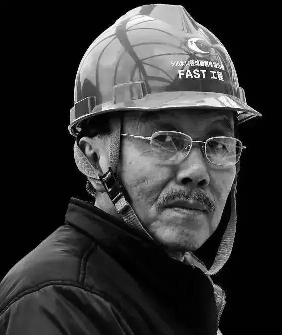 中国天眼fast天眼,放弃300倍高薪回国的人