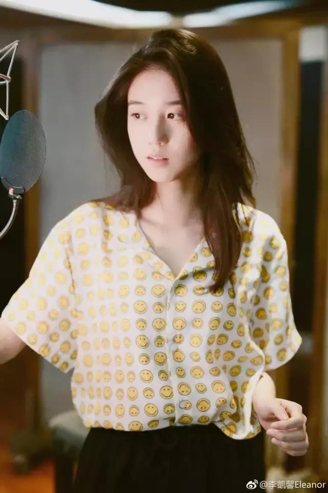 99后北影校花王俊凯同学，出演苹果广告，刚大一就拍了腾讯网剧