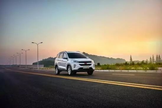 新款五菱宏光底盘,五菱宏光哪款底盘比较高