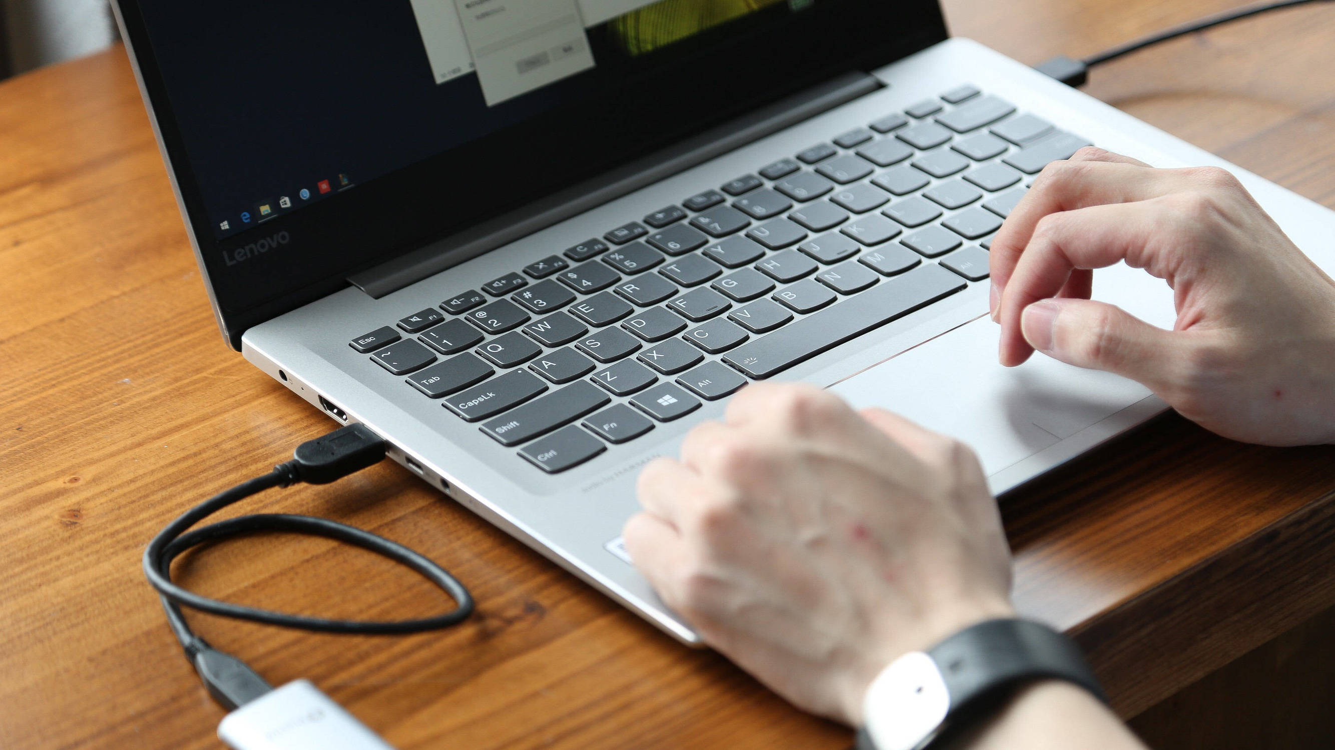 学生党笔记本电脑推荐2000到3000,笔记本电脑推荐学生党1000以下的