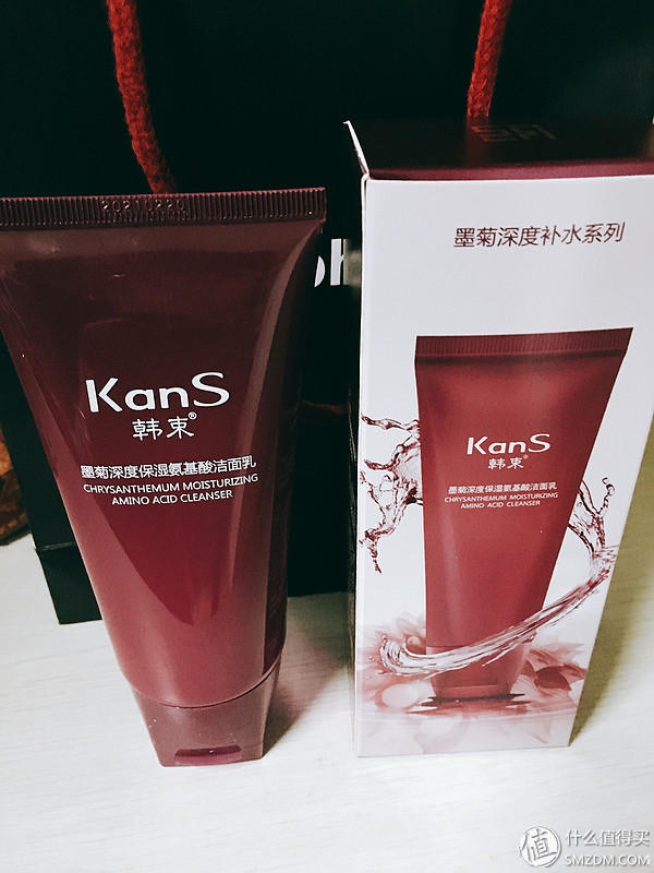 韩束墨菊深度补水套装,狠狠爱自己书评