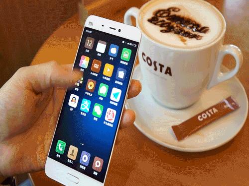 年轻人第一部旗舰机,年轻人的第一台手机小米