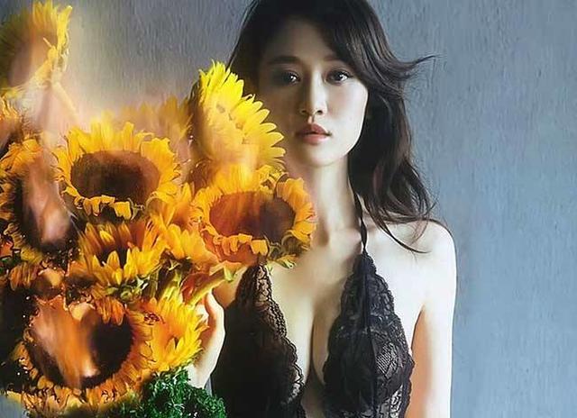 娱乐圈“黄金胸型”女星排行榜，第一名得到国际的认可！