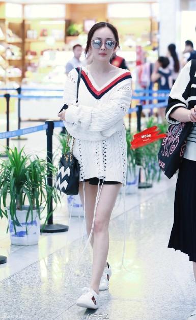 恭喜杨幂获得公益影响力人物大奖,杨幂获封国际影后难不难