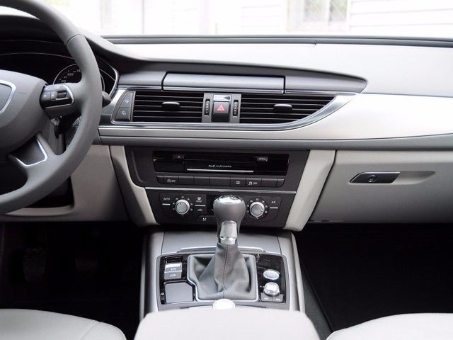 奥迪a6l什么情况下使用手动挡,为了面子买奥迪