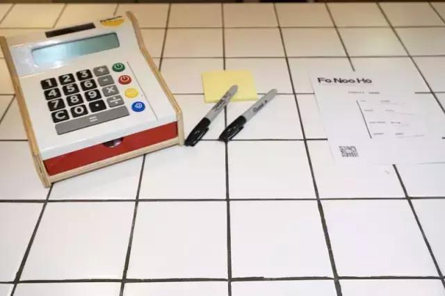 兼职在公司楼下开方便面馆,这可能是文艺青年离开店最近的一次