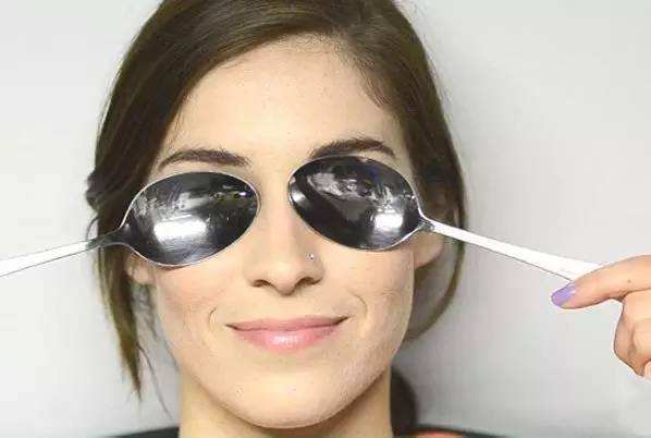 黑眼圈或眼袋很重？20几岁的年纪怎么办？