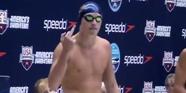 中超开赛仪式踢足球小孩,中超比赛入场仪式视频