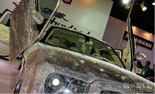 迪拜土豪对中国的东西有多稀奇,迪拜土豪的高科技产品