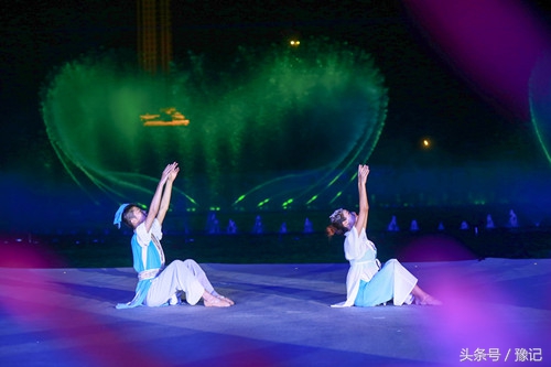 体育这张牌一打好,连李宗伟也来郑州捧场!