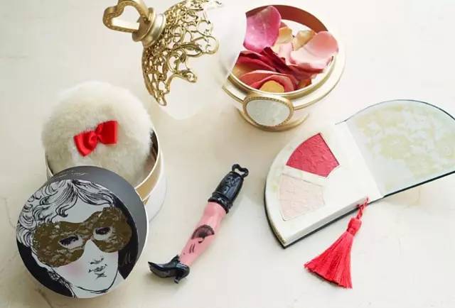 哪个牌子的圣诞限量款好,各个品牌的圣诞限定翻车