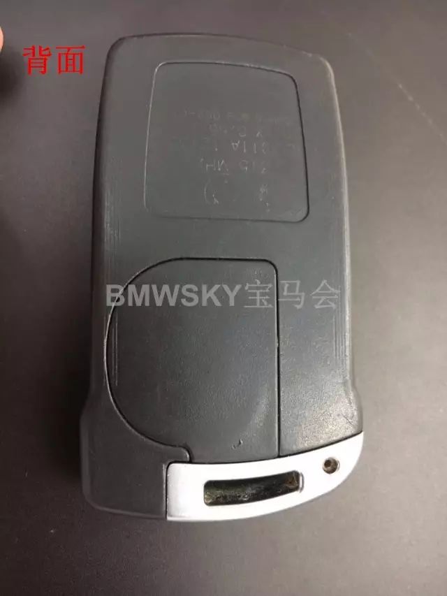 宝马x3的车钥匙电池怎样更换,宝马120i钥匙更换电池视频